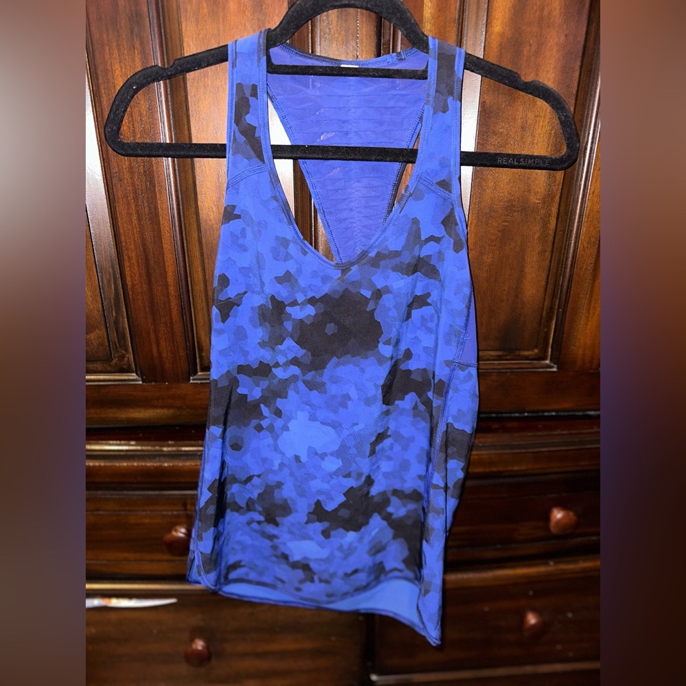 Lululemon Blue Camo Racerback Tank Size 6